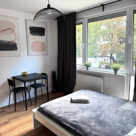 Quiet Apartment Near The Park, Metro, Centre, Wi-Fi - By Hik Apartments Varşovia Exterior foto